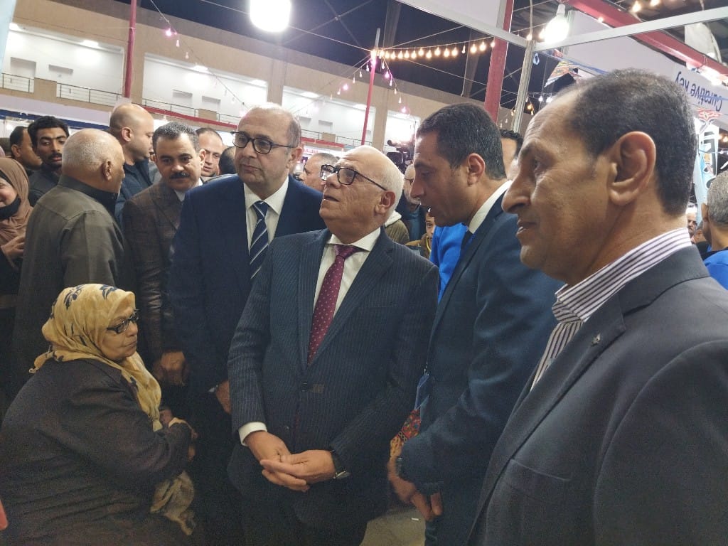 افتتاح معرض 