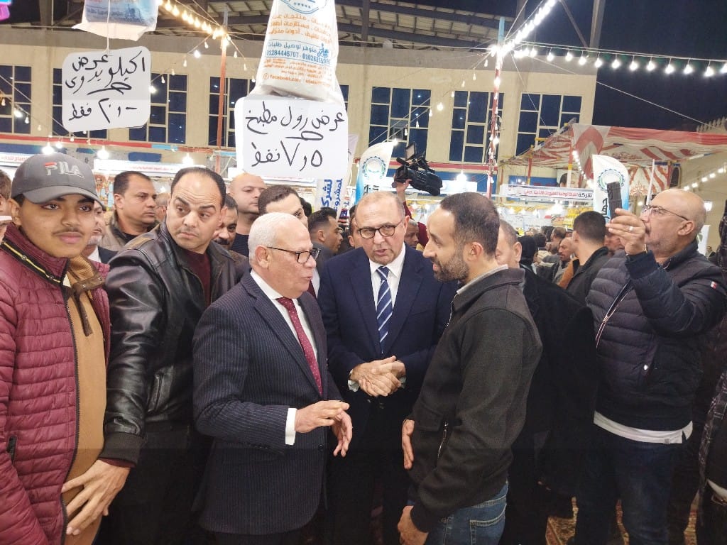 افتتاح معرض 