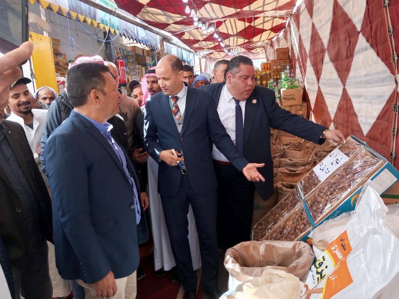 محافظ جنوب سيناء يفتتح معرض أهلا رمضان بدهب