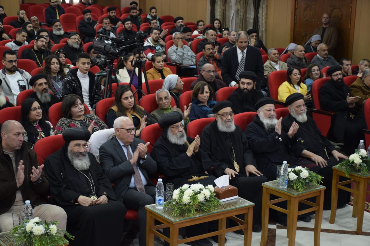 محافظ بورسعيد يشهد فعاليات لقاء منسقي مهرجان الكرازة المرقسية