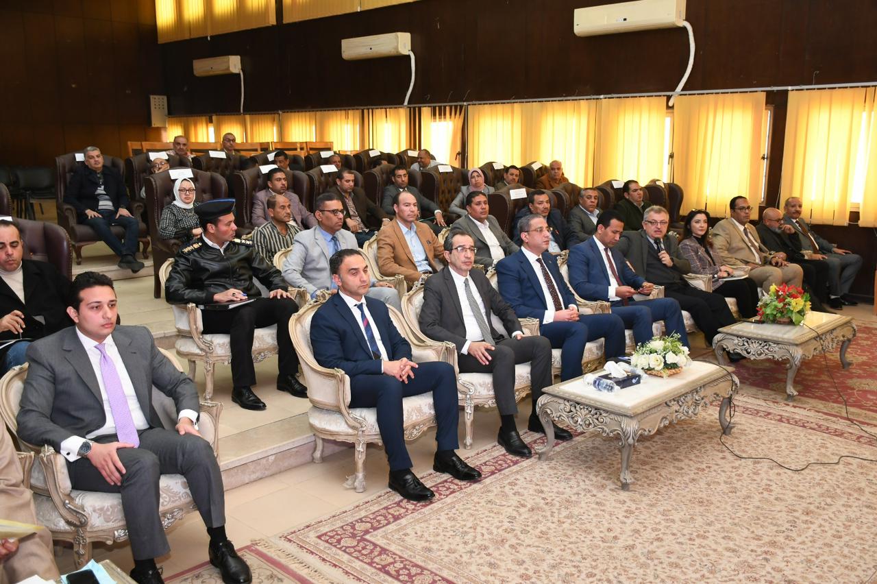 الجلسة الحوارية مع أعضاء مجلسي النواب والشيوخ بالفيوم