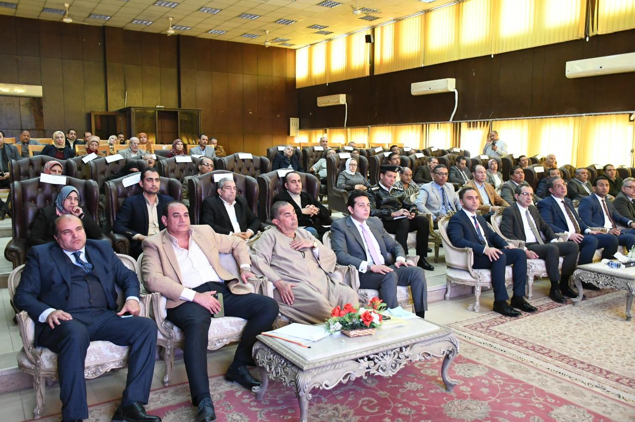 الجلسة الحوارية مع أعضاء مجلسي النواب والشيوخ بالفيوم