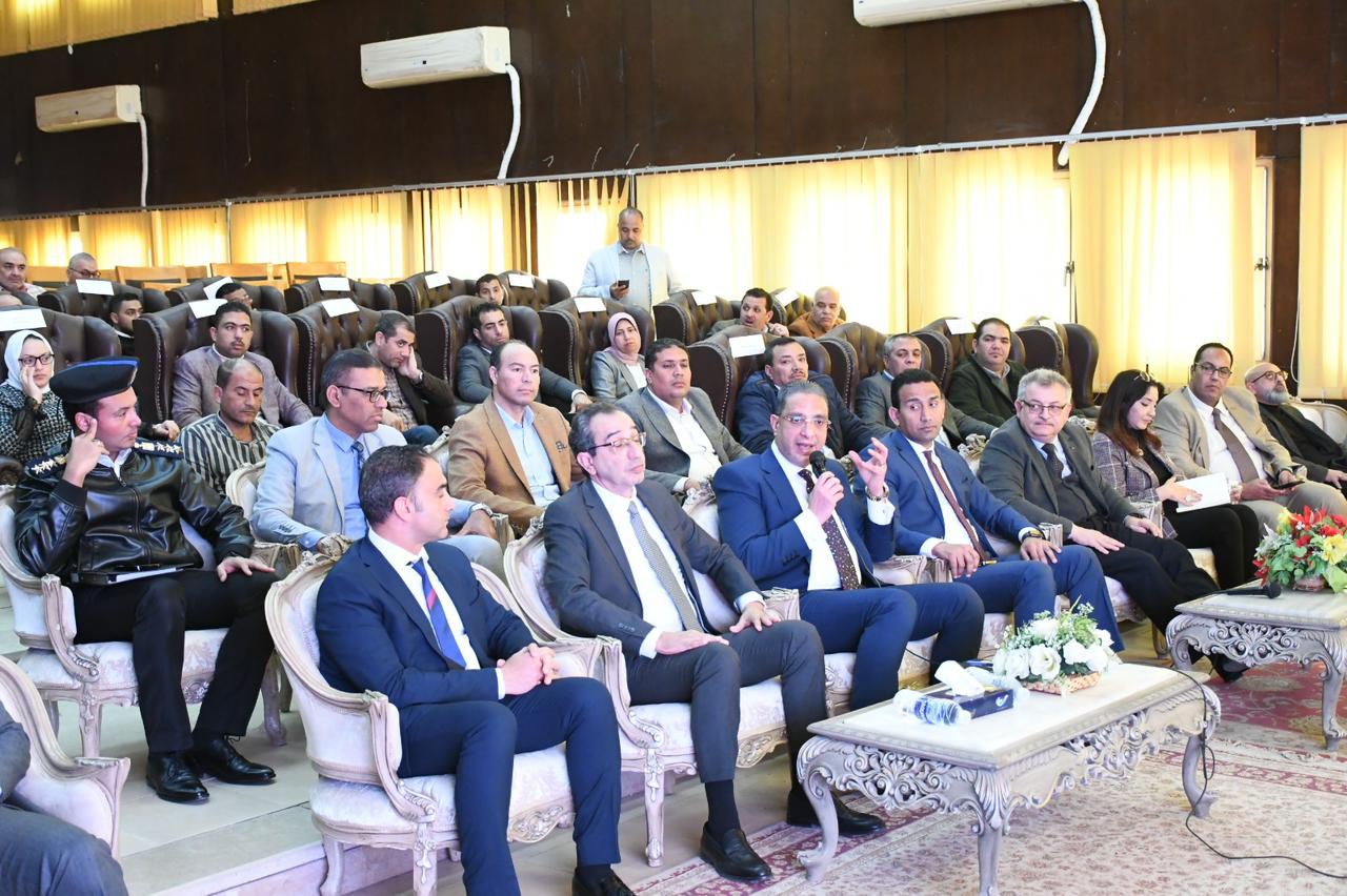 الجلسة الحوارية مع أعضاء مجلسي النواب والشيوخ بالفيوم