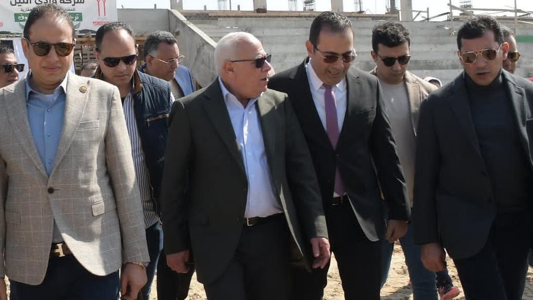 وزير الشباب والرياضة يتفقد سير الأعمال الإنشائية باستاد النادي المصري الجديد - قص - قص