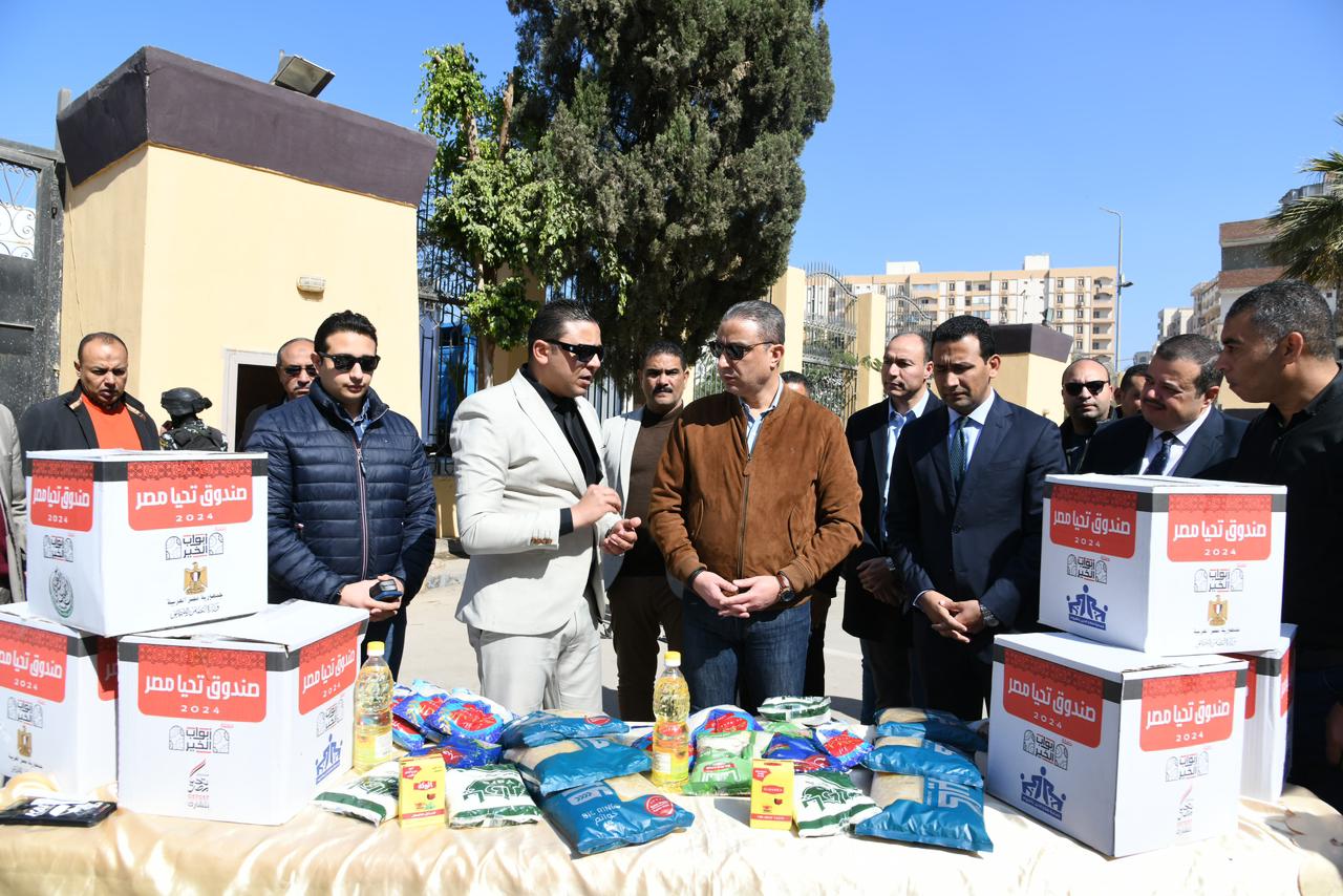 محافظ الفيوم يتفقد قافلة المواد الغذائية المقدمة من صندوق تحيا مصر