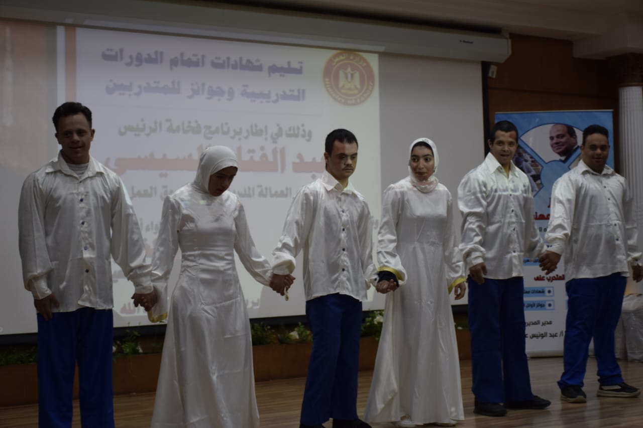 زيارة وزير العمل لبورسعيد 