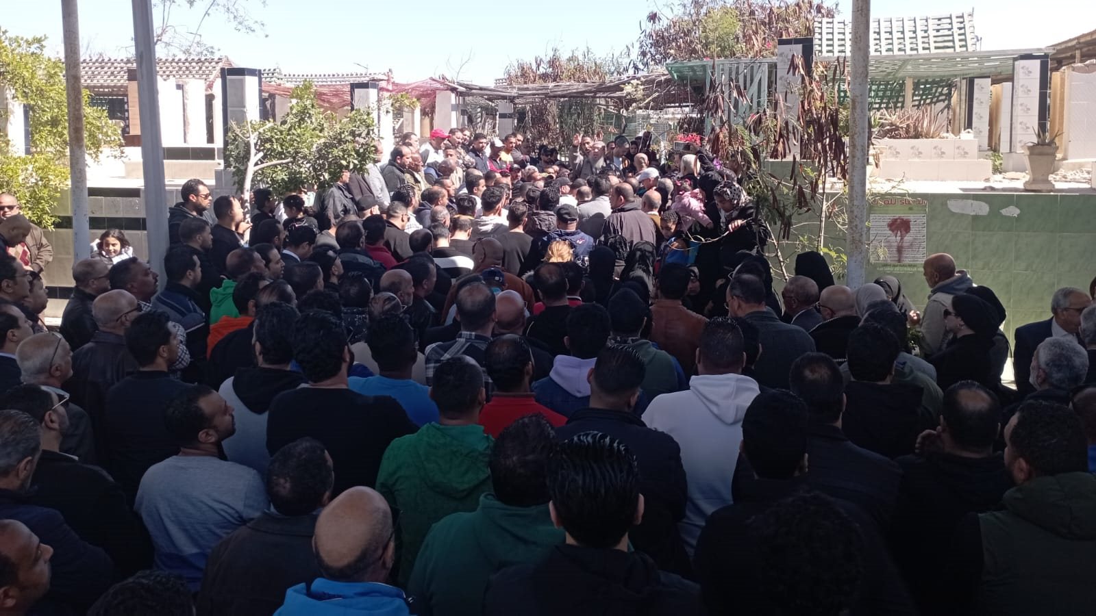 جنازة مهيبة لوالد النائب أحمد فرغلي ببورسعيد - قص