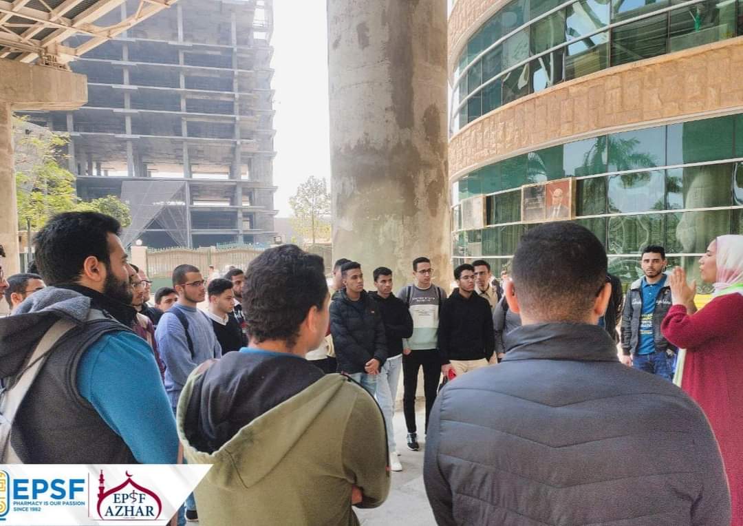 طلاب صيدلة الأزهر