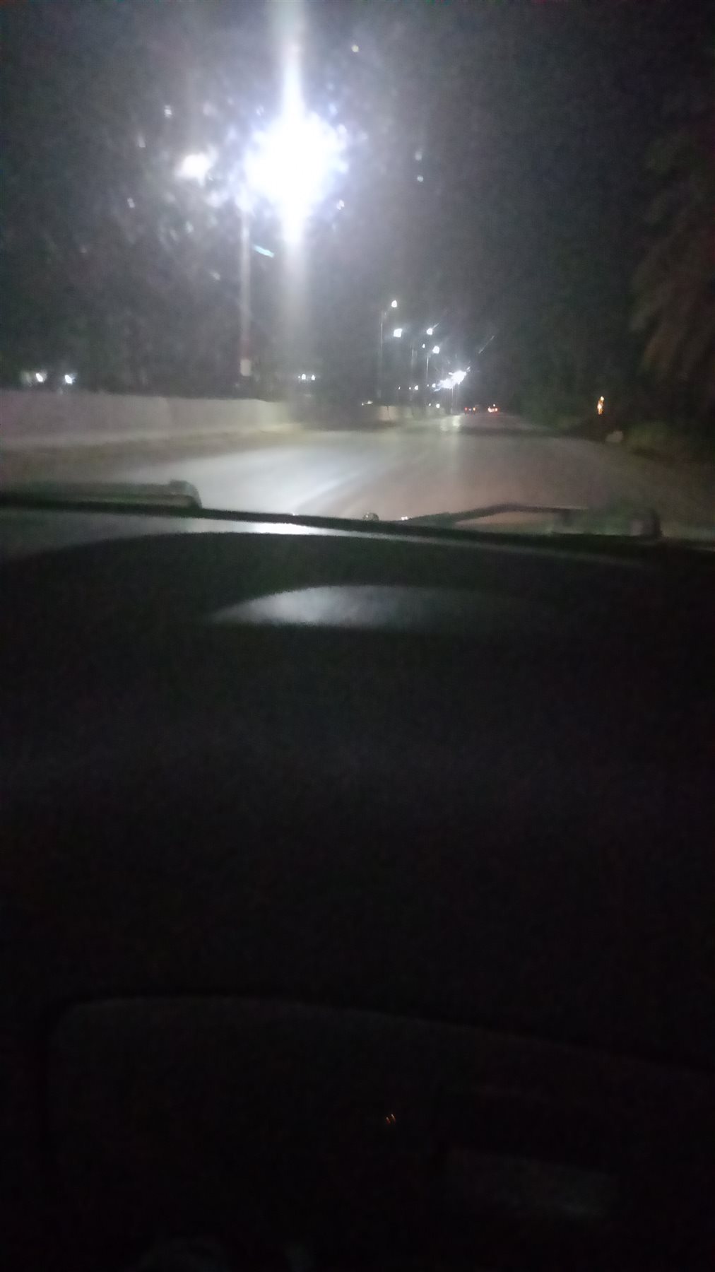 محافظ الفيوم يتابع رفع تراكمات مياه الأمطار من الشوارع وتداعيات الطقس السيئ