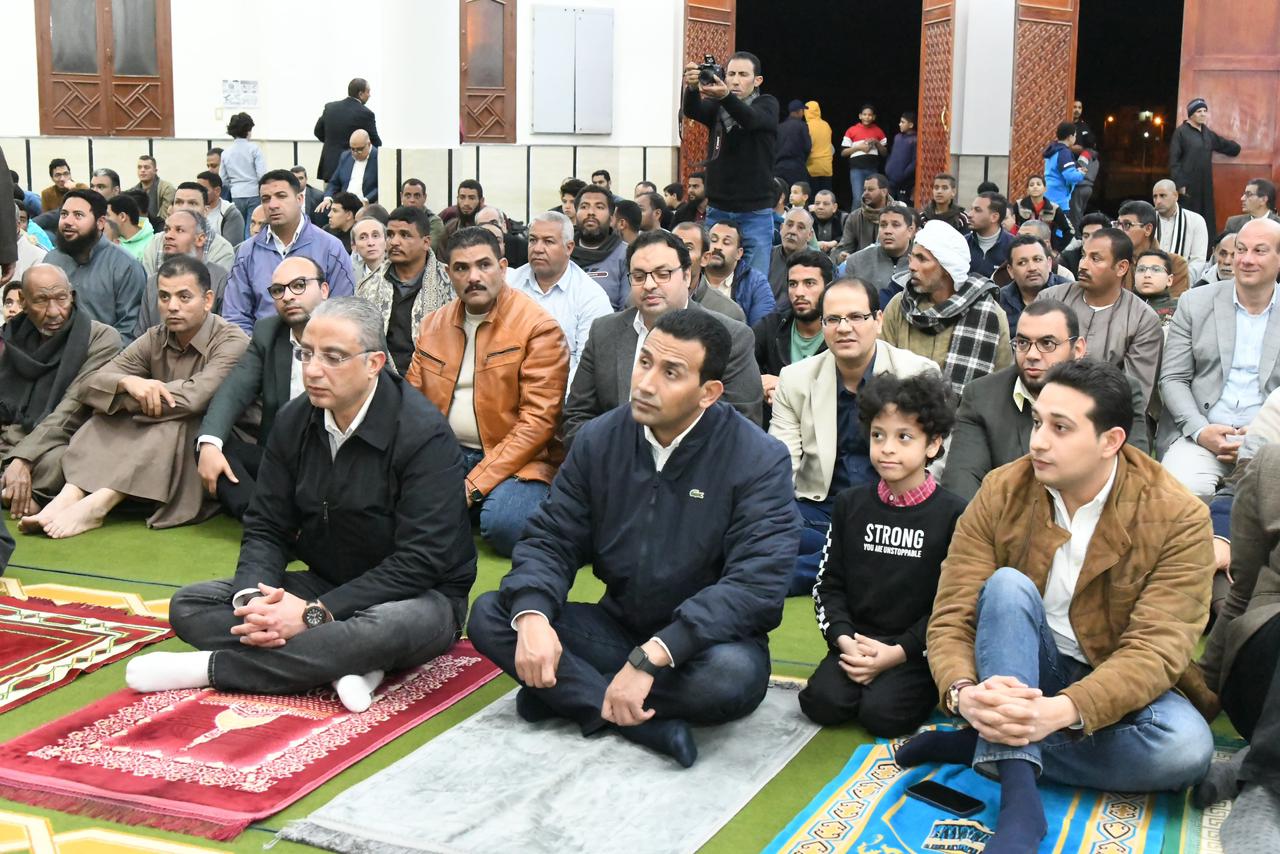 محافظ الفيوم يفتتح مسجد 