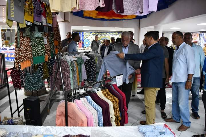 محافظ جنوب سيناء يفتتح معرض أهلا العيد بشرم الشيخ 