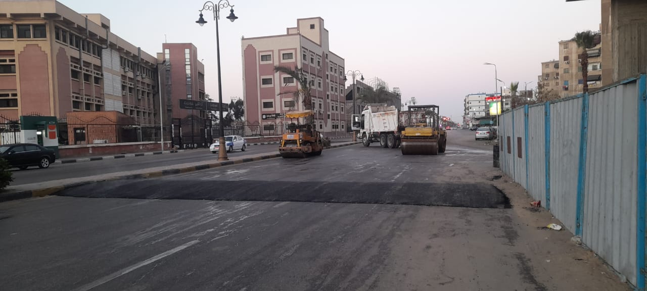 مطبات صناعية في موقع حادث وفاة طلاب جامعة بورسعيد 