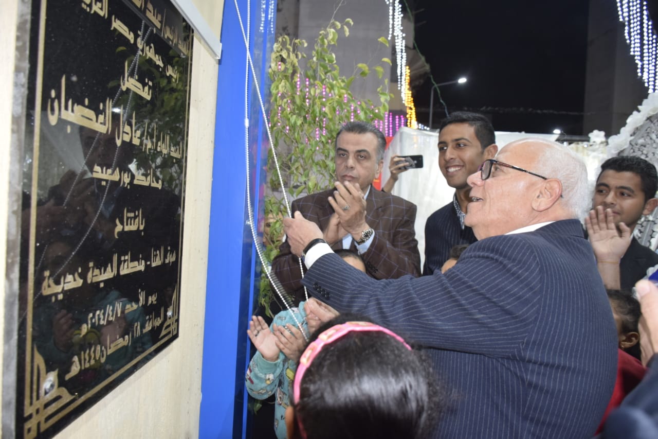 محافظ بورسعيد يفتتح مشروعات جديدة 