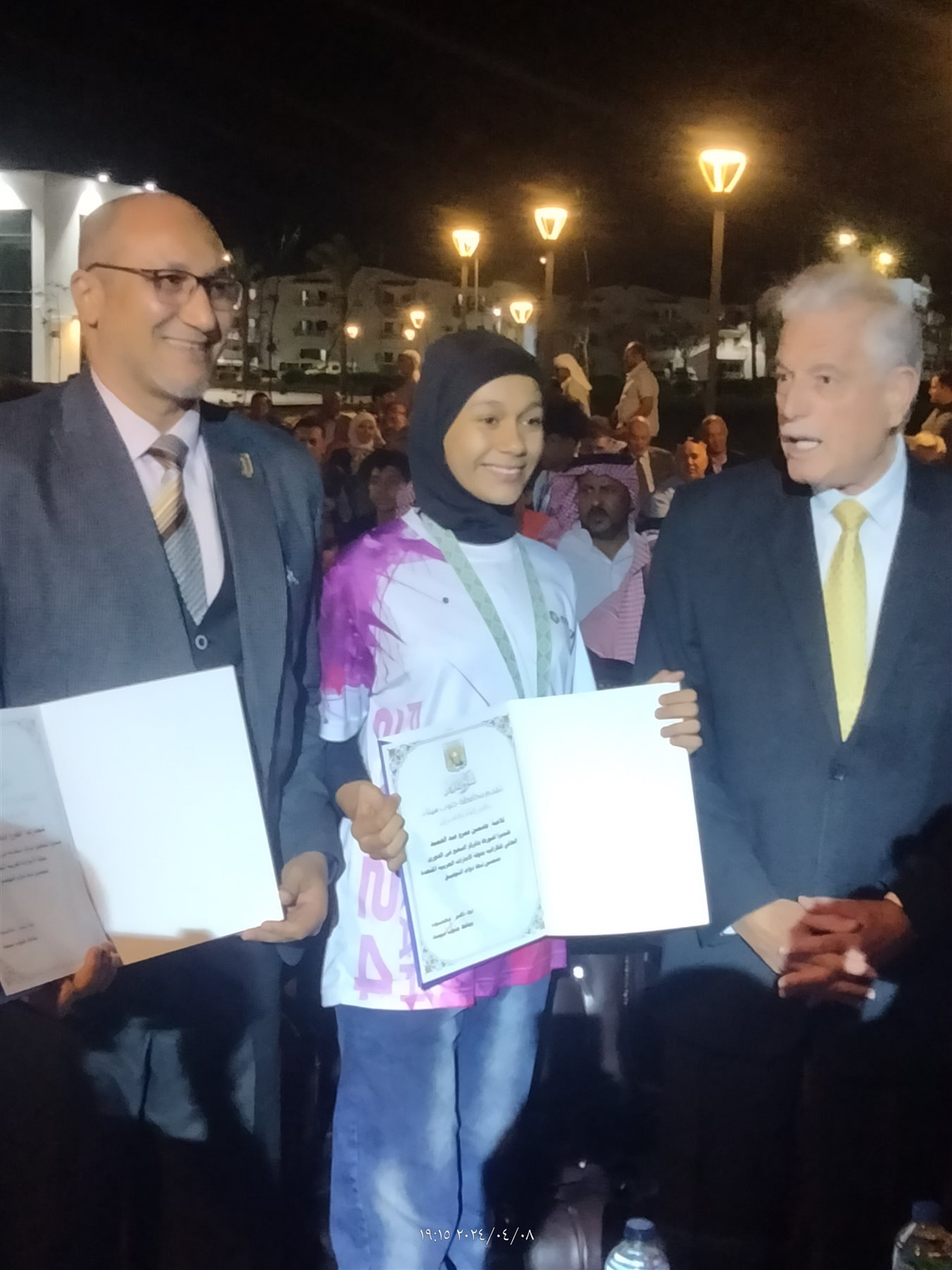 محافظ جنوب سيناء يكرم عددا من الرياضيين