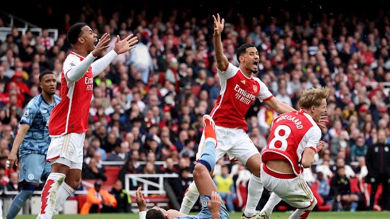 القنوات الناقلة لمباراة أرسنال وأستون فيلا