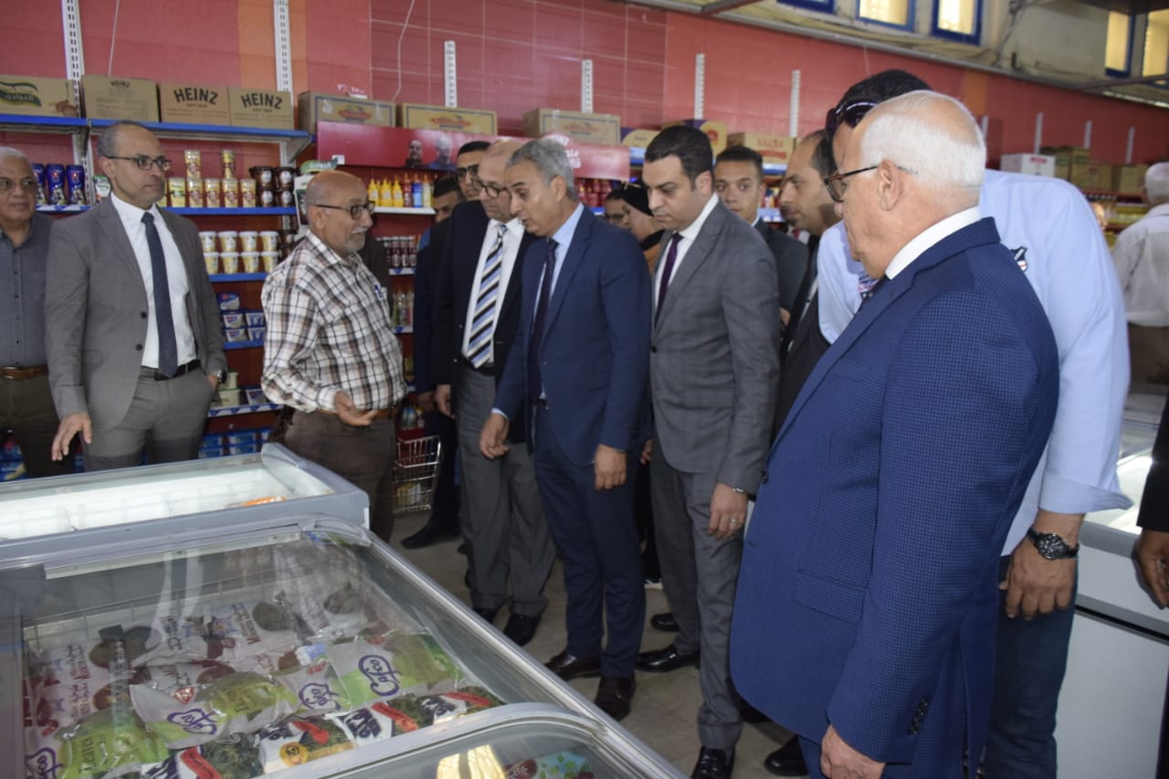 زيارة رئيس جهاز حماية المستهلك لبورسعيد 