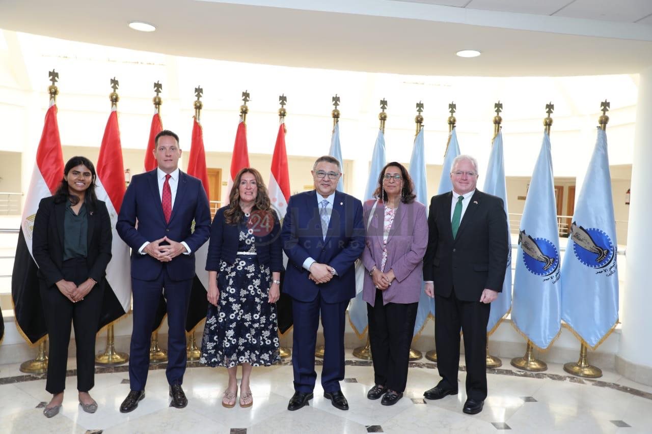 محافظ البحر الأحمر والسفير الأمريكية