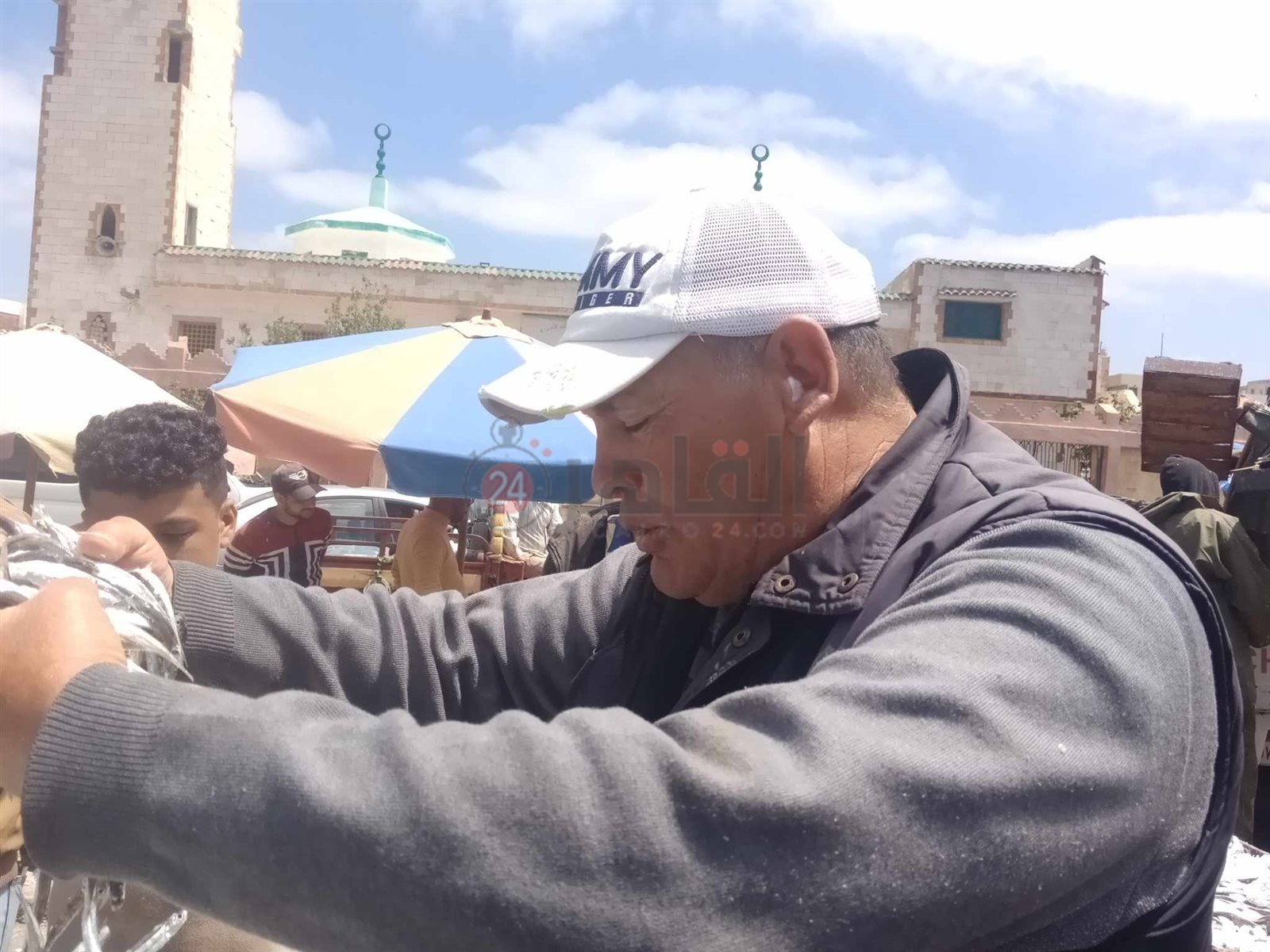 مزاد السمك على ضفاف بحر الماكس