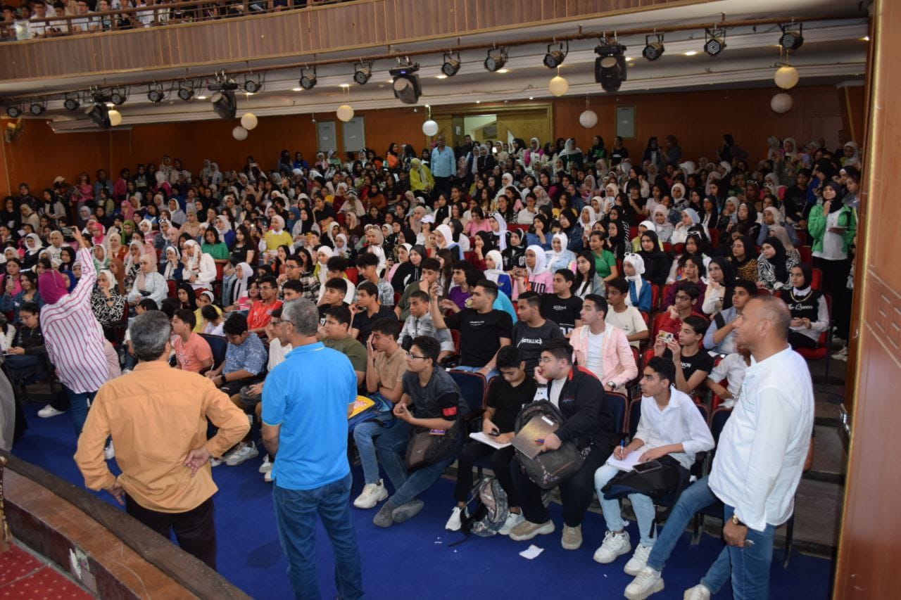 القوافل التعليمية المجانية لطلاب الشهادة الإعدادية ببورسعيد