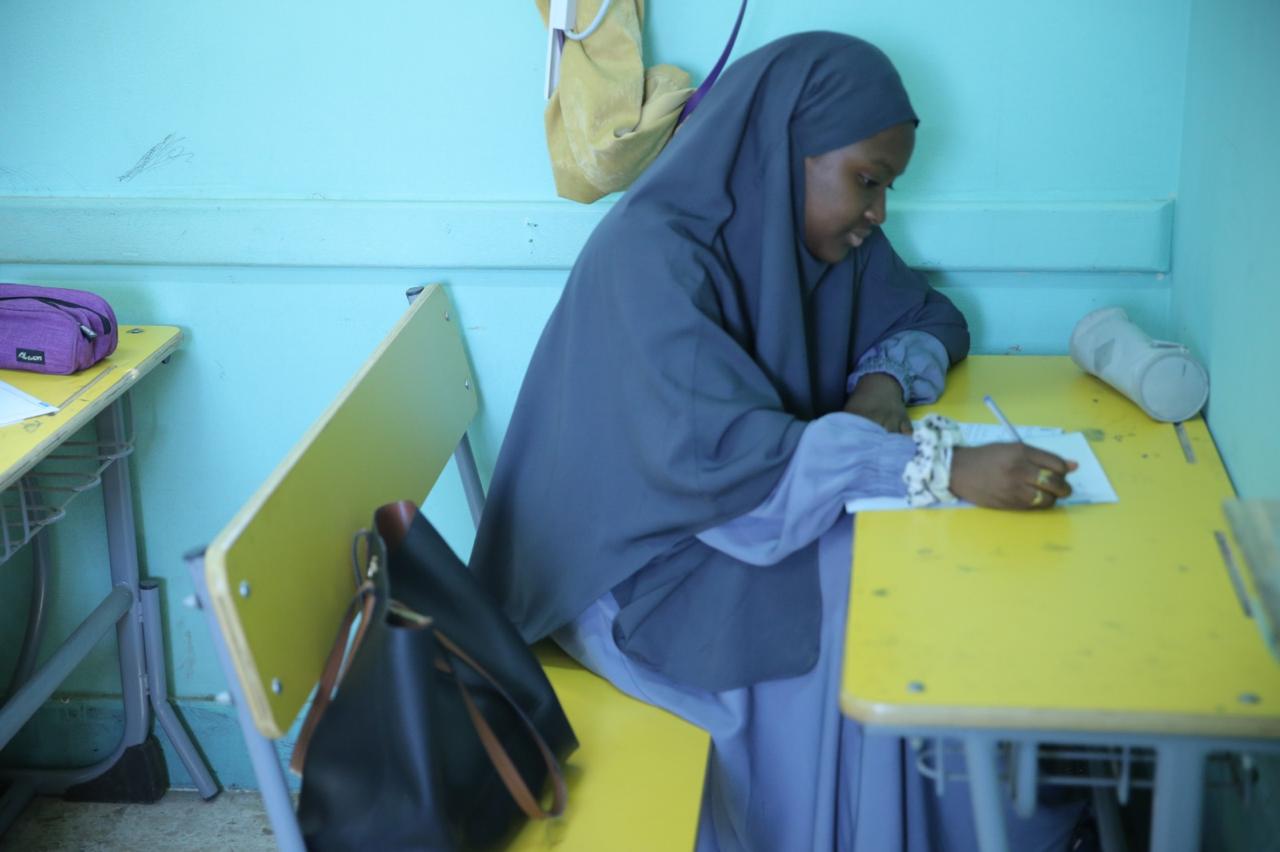 رئيس قطاع المعاهد الأزهرية يتفقد امتحانات الشهادتين الابتدائية والإعدادية في أول أيامها