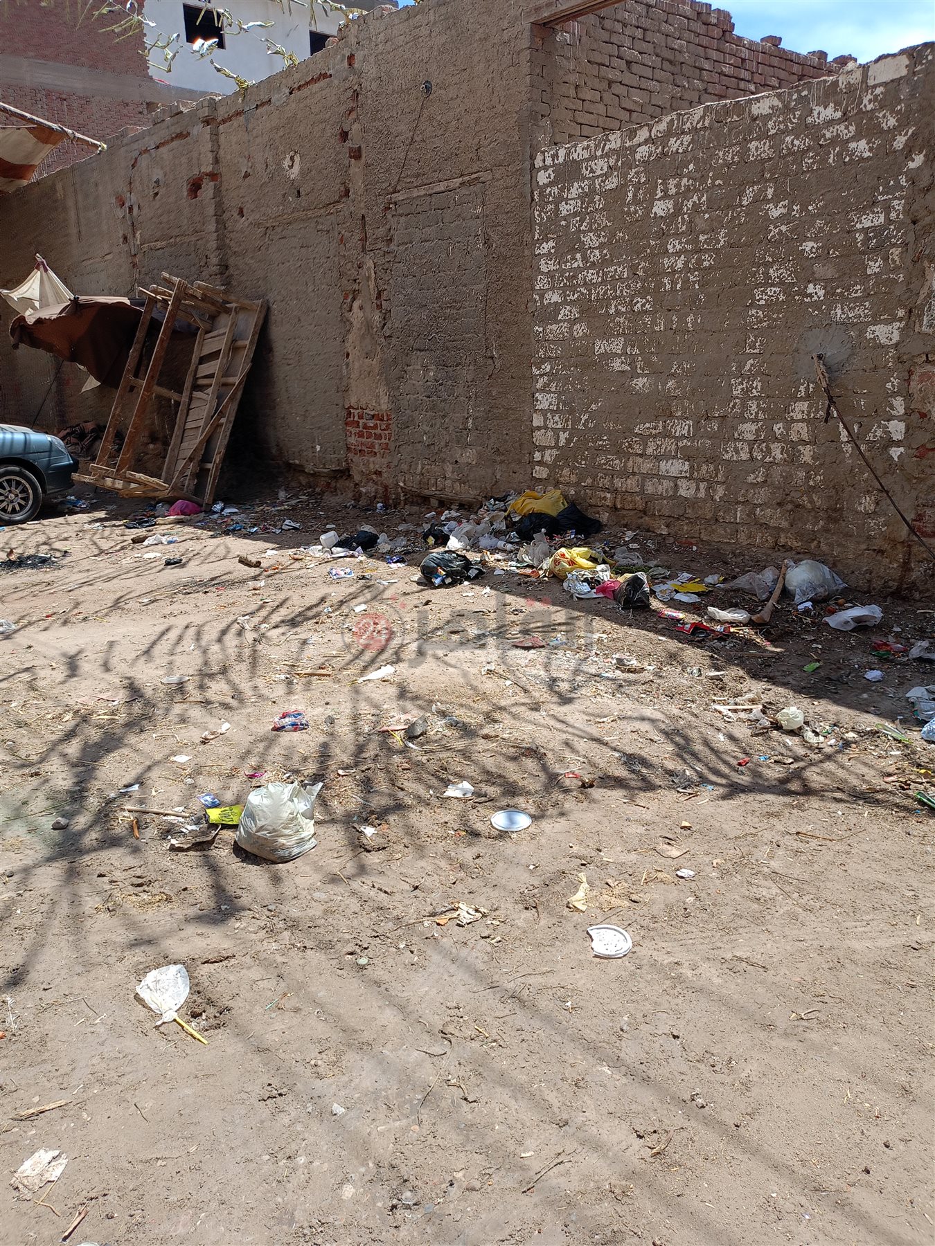 تراكم القمامة بقرية دار السلام بالفيوم