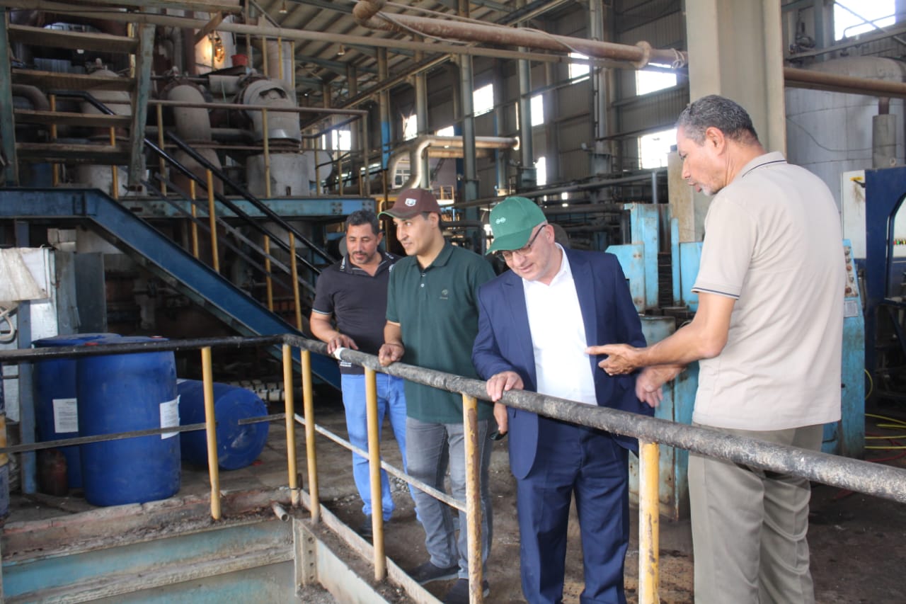 وكيل زراعة الفيوم بتفقد توريد محصول بنجر السكر | صور