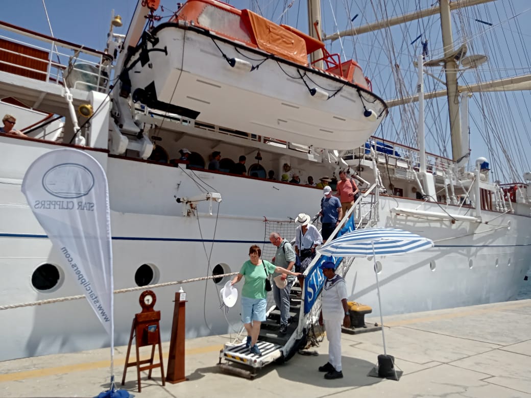 السفينة الشراعية STAR CLIPPER