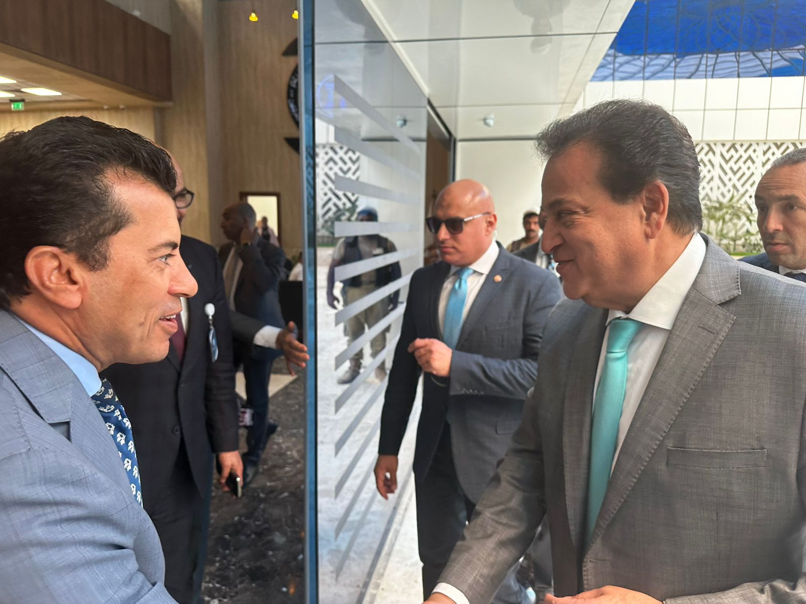 وزيرا الرياضة والصحة في زيارة شذى نجم (2)