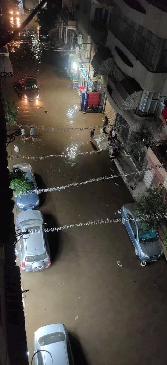 انفجار ماسورة مياه في الزقازيق 2