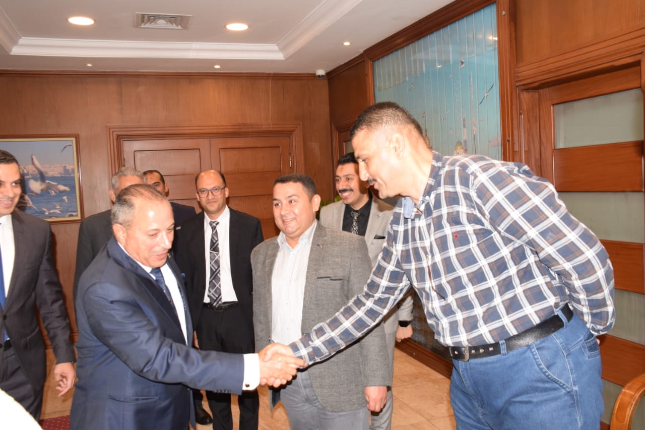 محافظ بورسعيد 