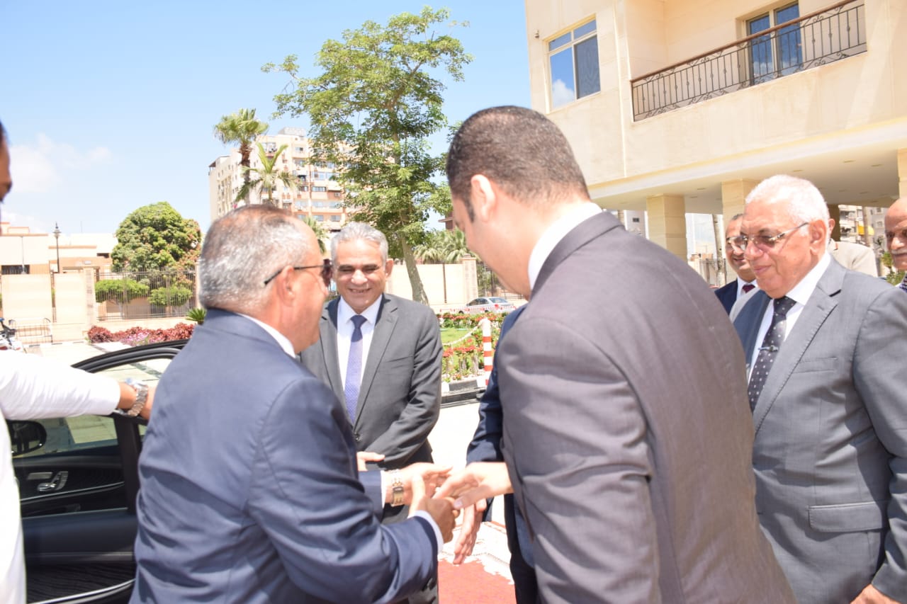 محافظ بورسعيد 