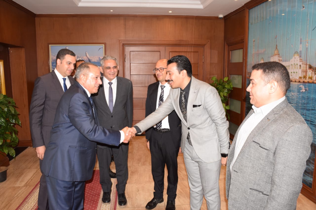 محافظ بورسعيد 