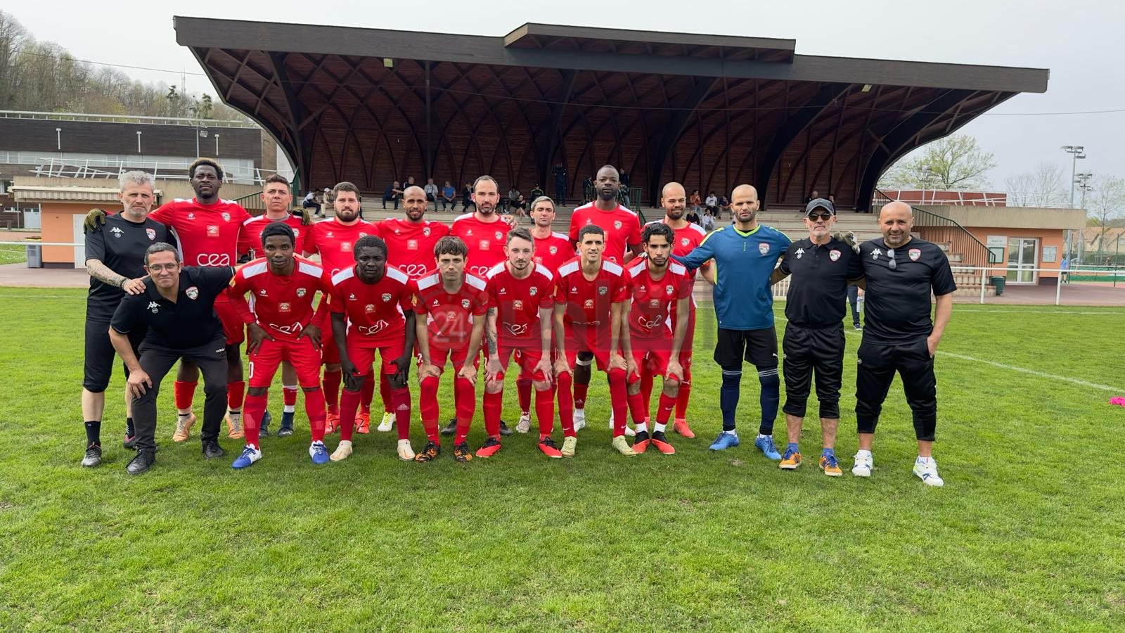 اللاعب طارق الجزار بفرنسا 