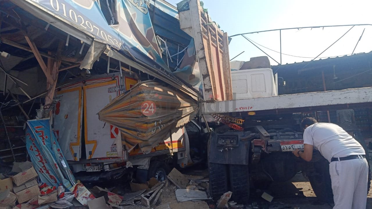 حادث تصادم عدة سيارات بالبحيرة 2