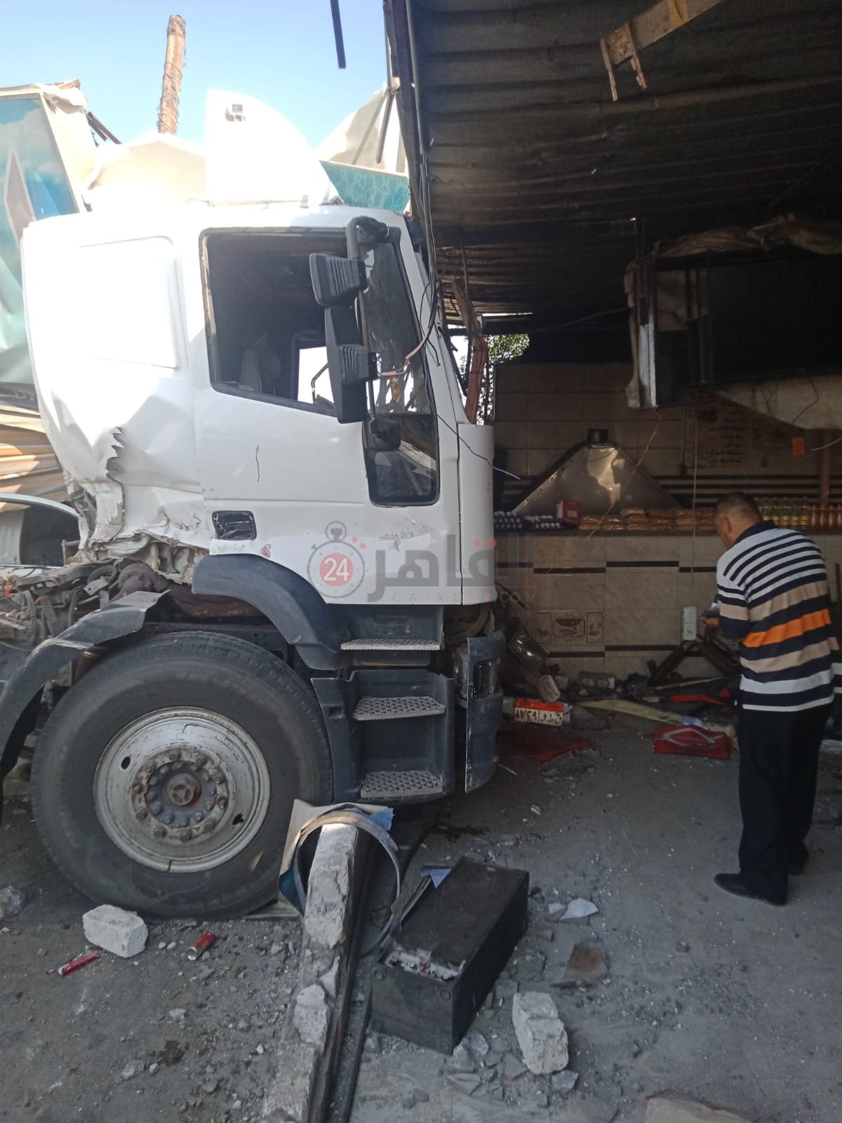 حادث تصادم عدة سيارات بالبحيرة 7