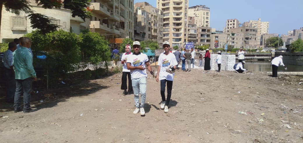 حملة مكبرة للنظافة ورفع الملوثات الصلبة الملوثة لبحر يوسف بالفيوم