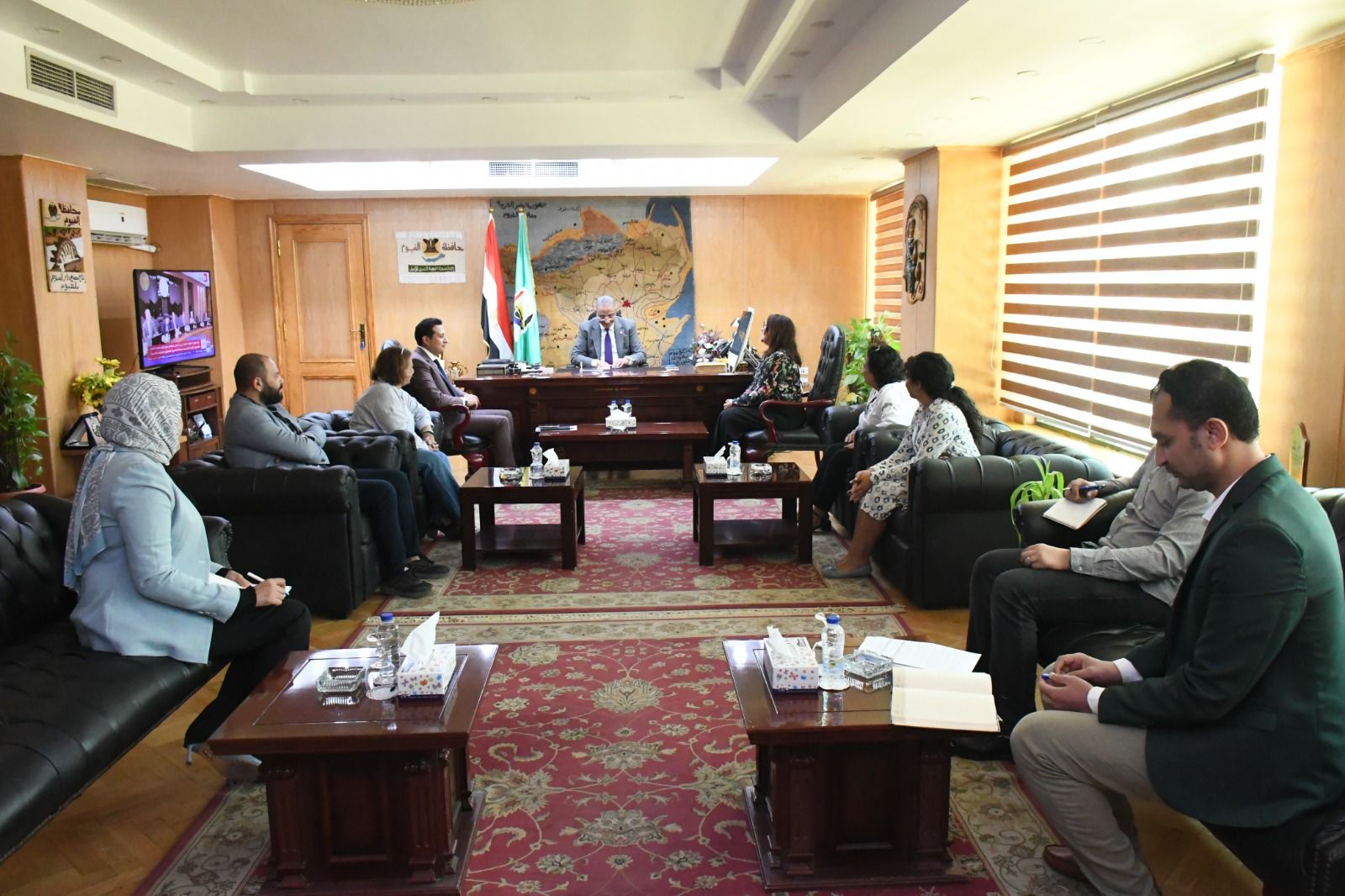 محافظ الفيوم ووفد برنامج الأغذية العالمي