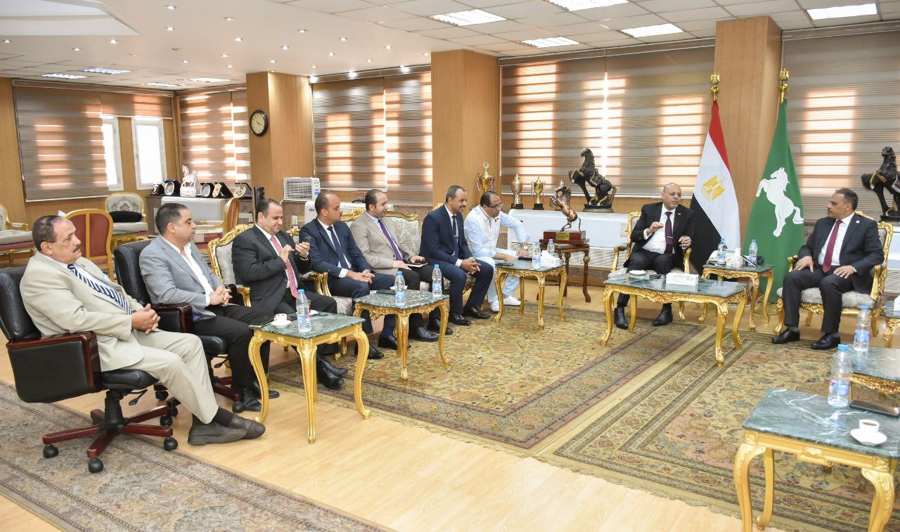 وزير العمل في الشرقية 04