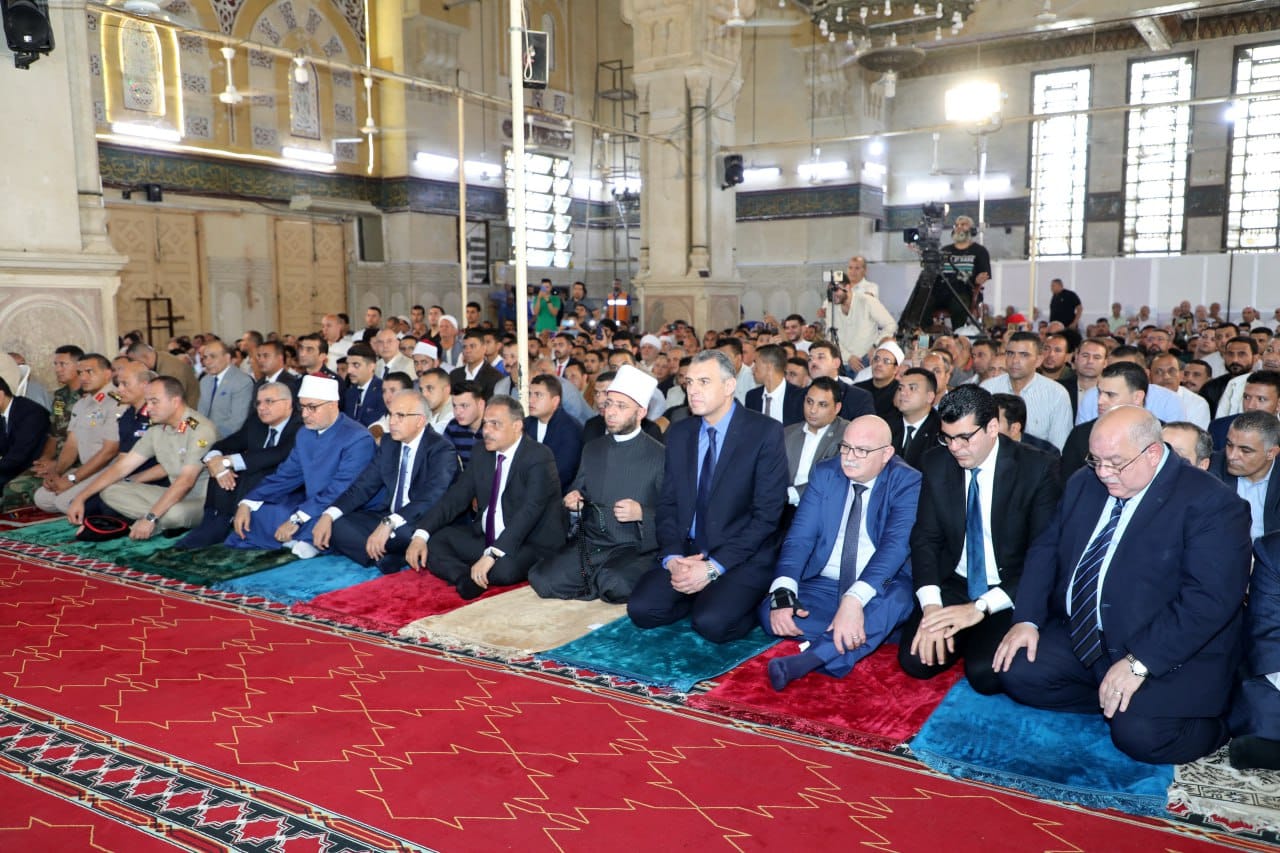 صلاة الجمعة في مسجد الفتح بالشرقية 04