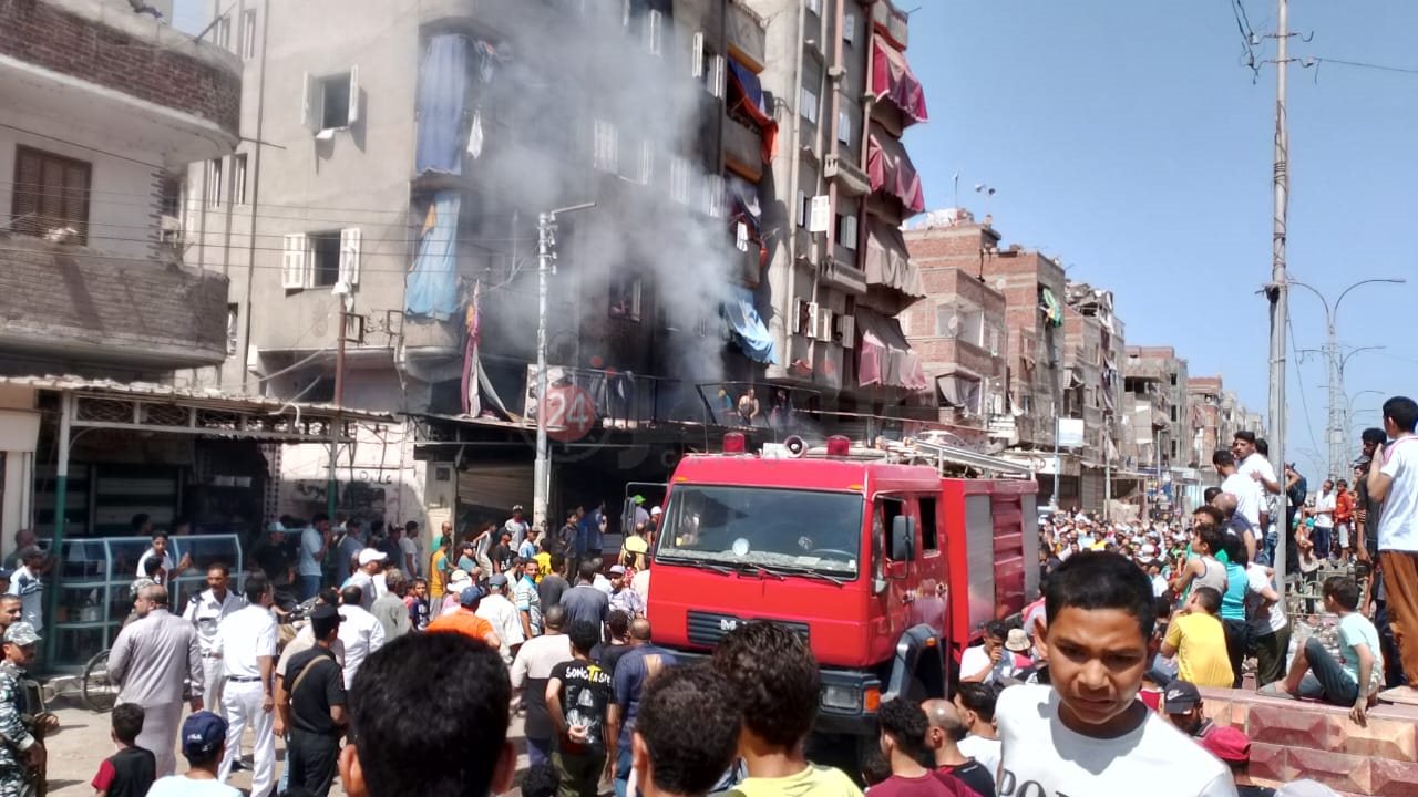 اندلاع حريق داخل ورشة تصنيع مواتير بالدقهلية1