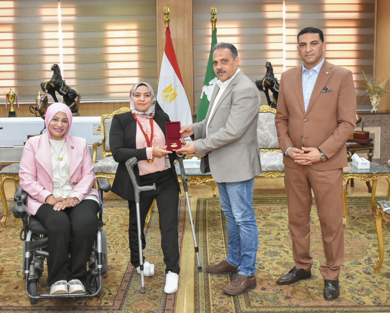 محافظ الشرقية يكرم بطلة بارلمبياد باريس 04