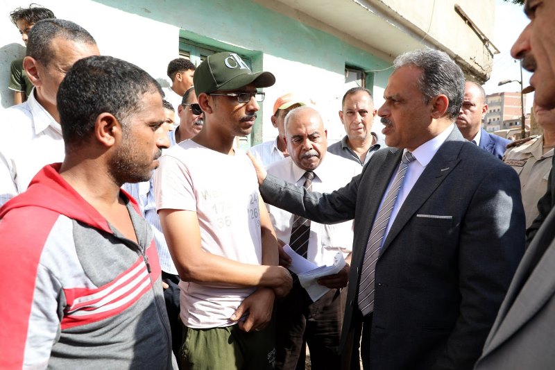 محافظ الشرقية يقدم العزاء لذوي المتوفيين في حادث القطارين 04