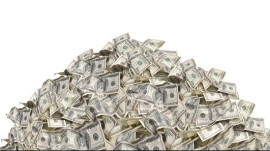 رؤية النقود الورقية في المنام للمتزوجة