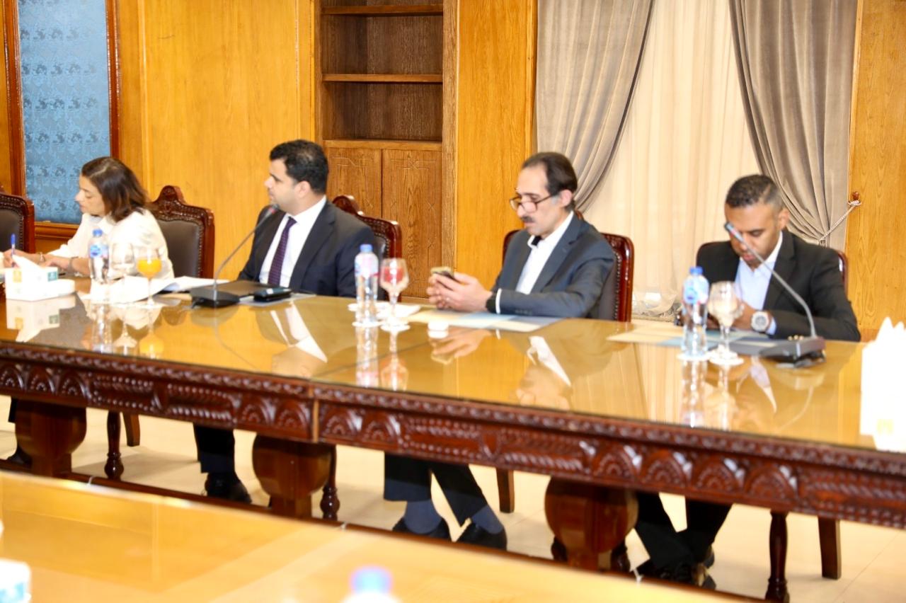 وزير التعليم يلتقي رؤساء تحرير المواقع 