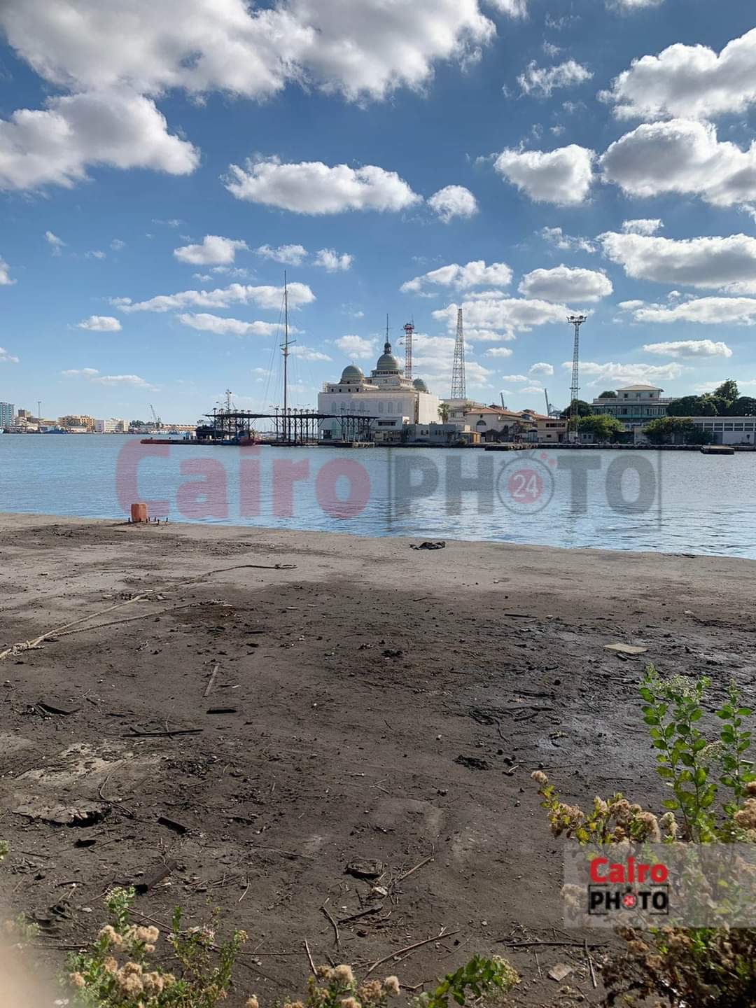 مبني قبة قناة السويس التاريخي 