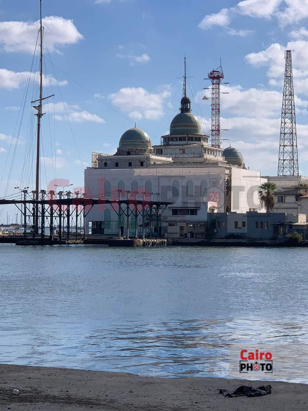 مبني قبة قناة السويس التاريخي 