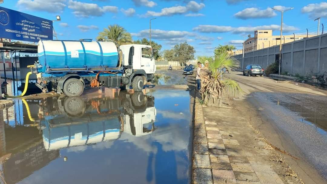 الانتهاء من اصلاح كسر ماسورة ببورسعيد 