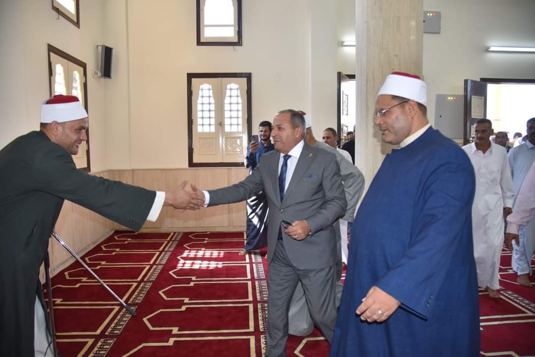 محافظ بورسعيد يفتتح مسجد 