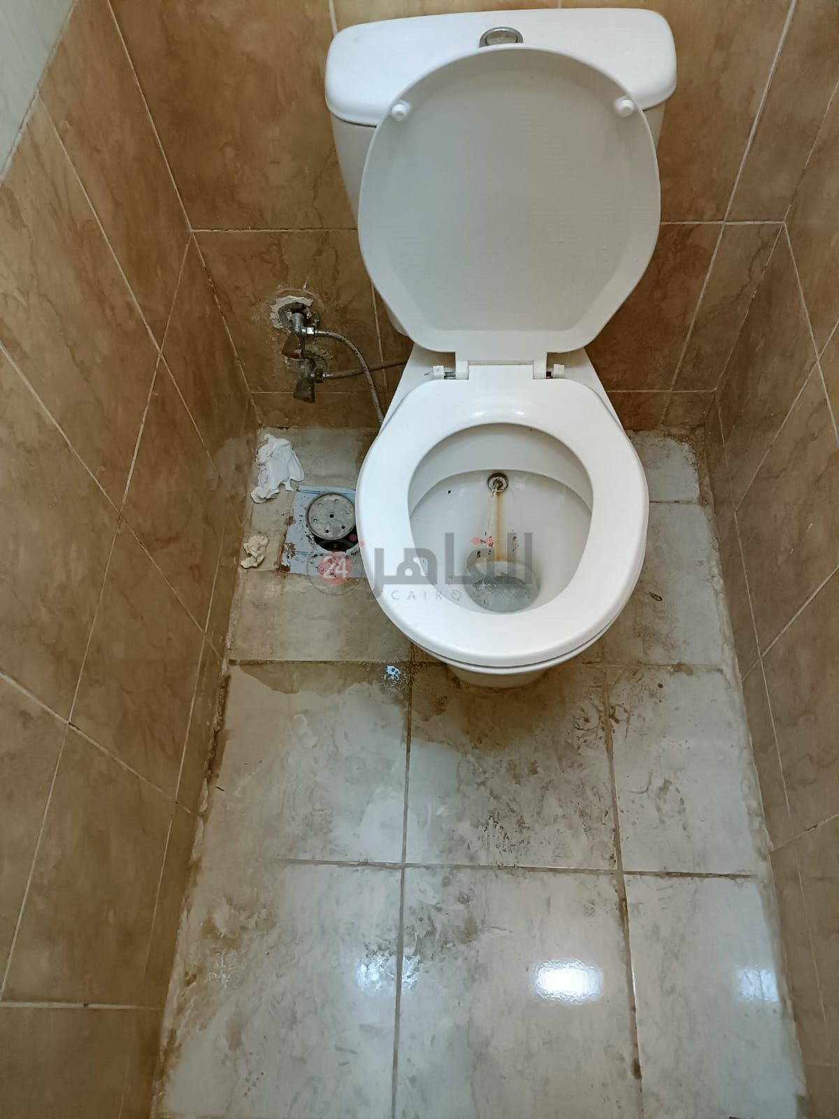 حمامات مدرسة بحدائق أكتوبر -