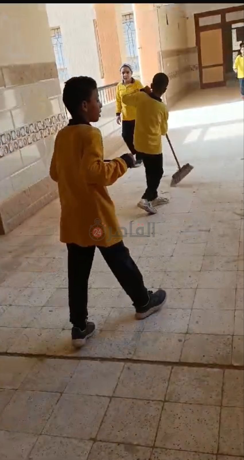 طلاب مدرسة بحدائق أكتوبر